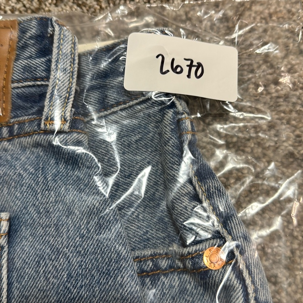 LEVIS Women’s Remade Denim Icon Skirt size 30 - Picture 10 of 10
